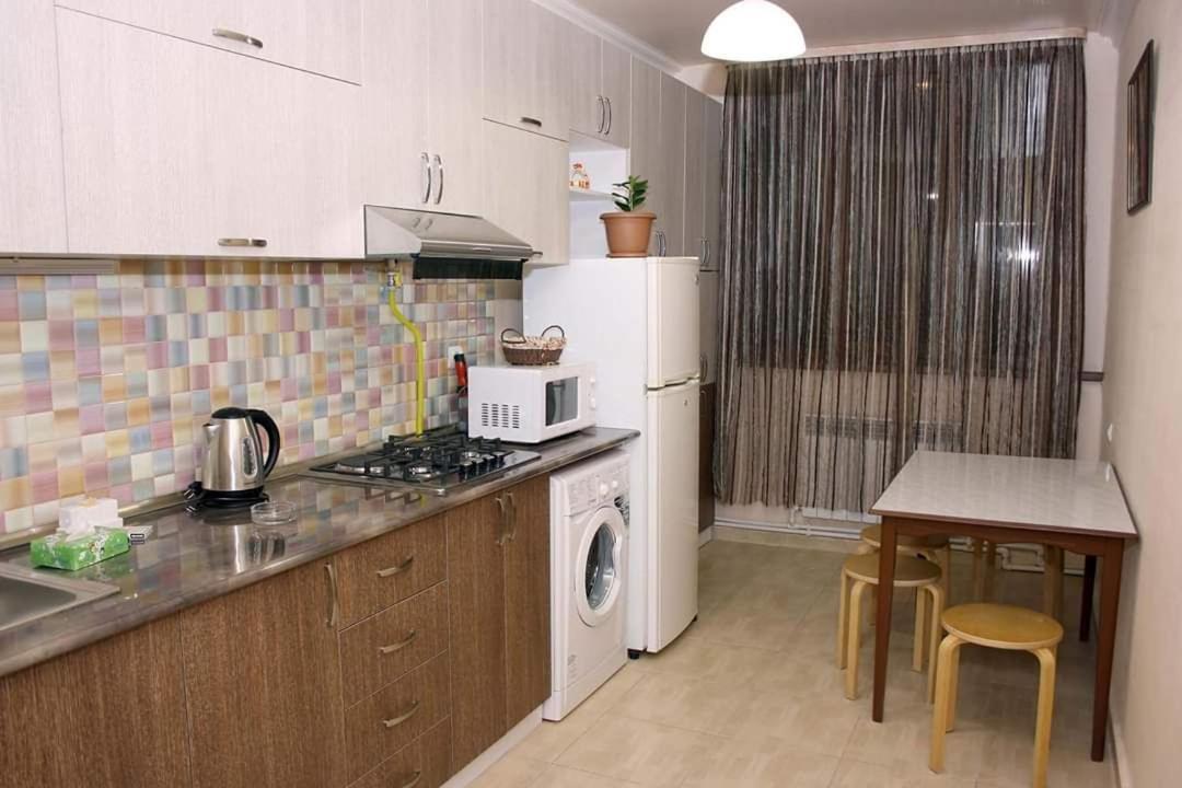יירבאן Centralhome מראה חיצוני תמונה