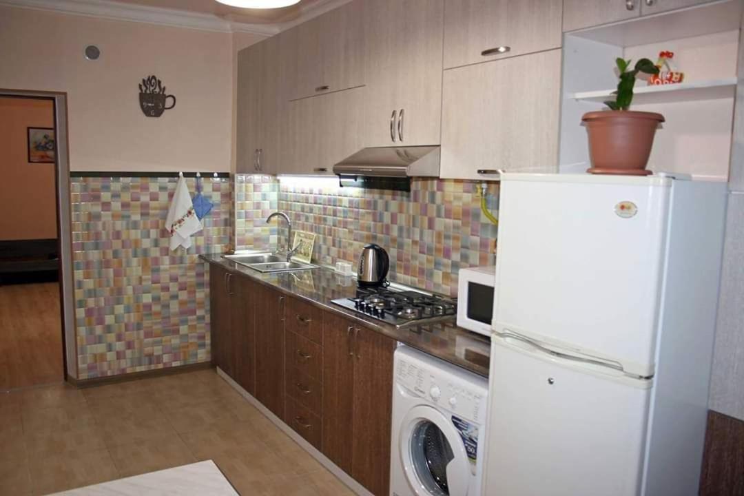 יירבאן Centralhome מראה חיצוני תמונה